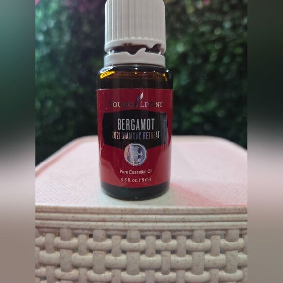 Young Living Bergamot - Picture 1 of 2